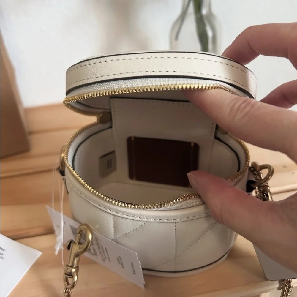 NWT💕Coach Trail Mini Nappa Crossbody Bag 12 With Pillow Quilting in Chalk CU144 - Picture 5 of 7